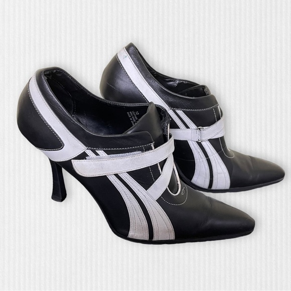 Steve Madden Shoes - PRE LOVED VINTAGE STEVE MADDEN SINS POINTED TOE SHOES